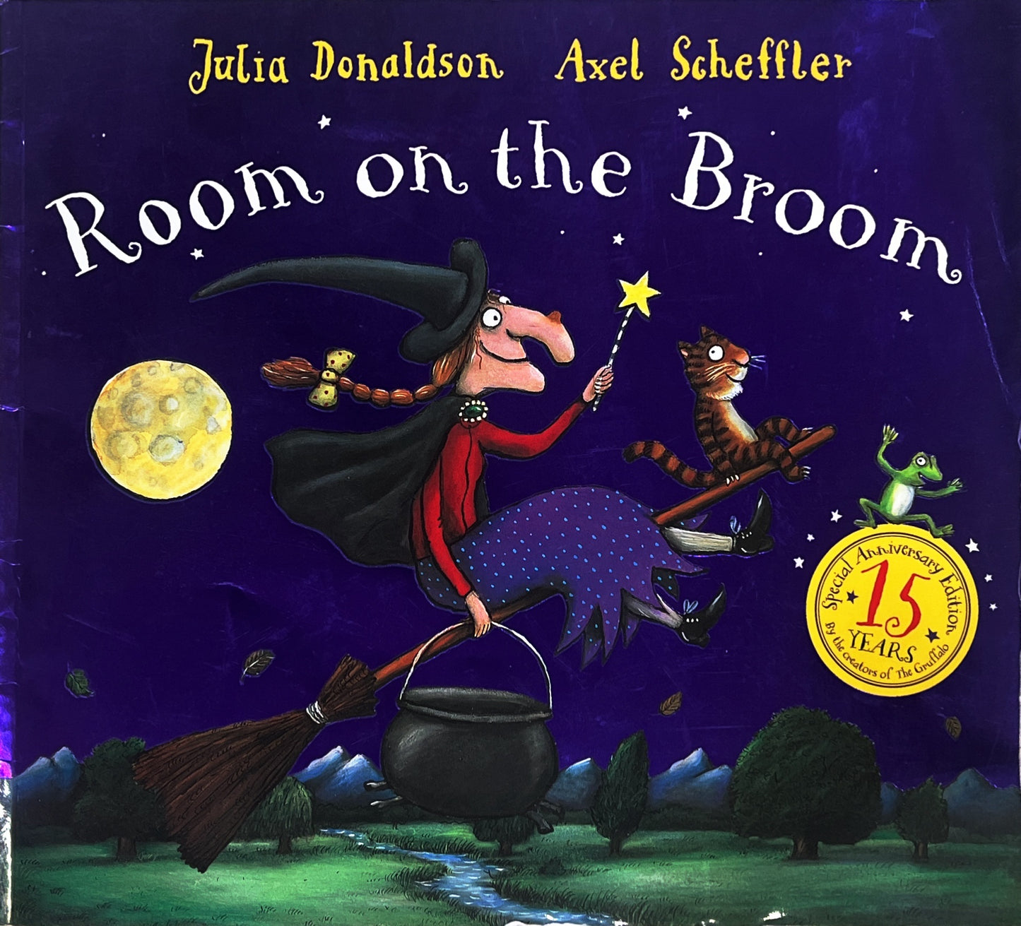 Room on the Broom (Paperback)